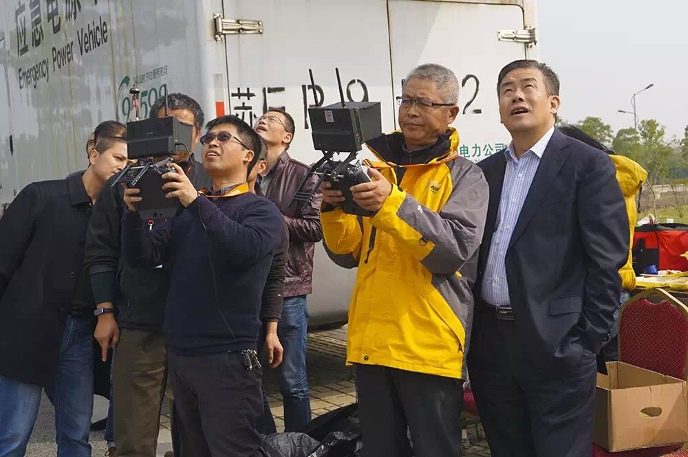 20151115日-光之翼為央視首次無人機航拍直播提供全程服務(wù)1.JPG